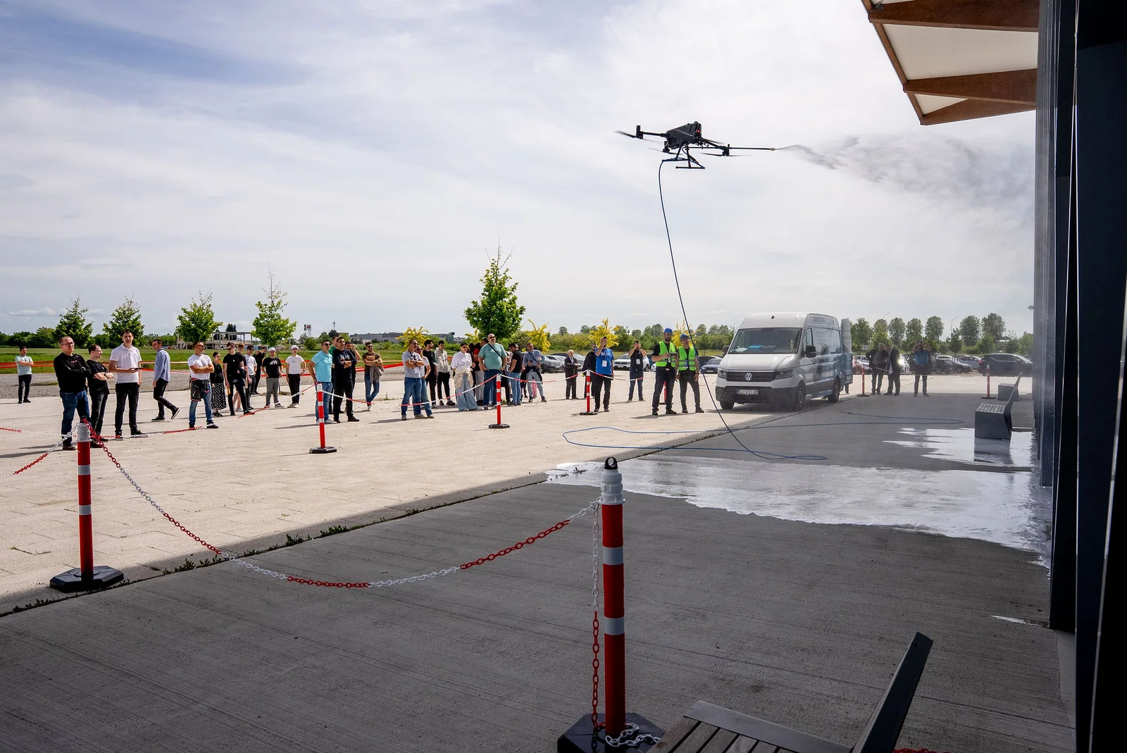 Praktična demonstracija leta dronom uz odvojeno sigurnosno područje